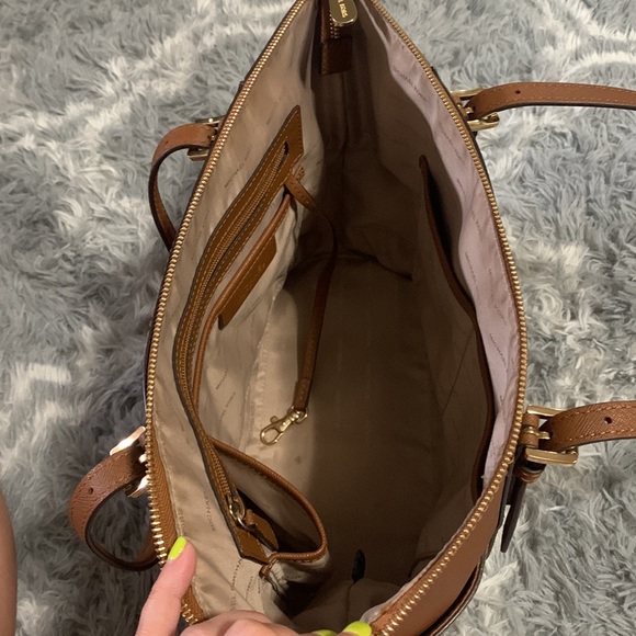 Michael Kors Bag - Picture 4 of 16